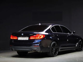 BMW 5 Series foto 2