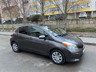 Toyota Yaris foto 10