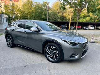 Infiniti Q30 foto 6