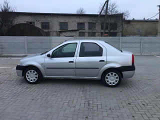 Dacia Logan foto 2