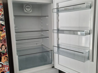 Холодильник премиум класса Miele с большой морозильной камерой из Германии foto 10