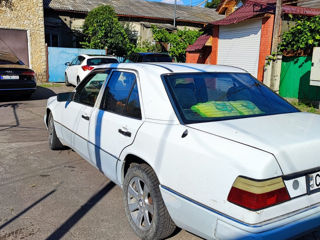 Mercedes Series (W124) фото 3