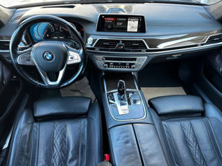 BMW 7 Series foto 8