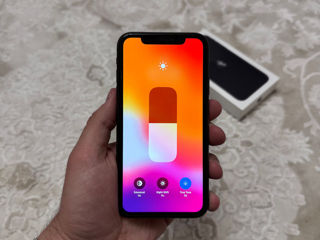 iPhone 11 64GB Black foto 6