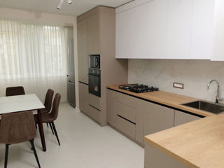 2-комн. кв., 65 м², 7/10 эт.