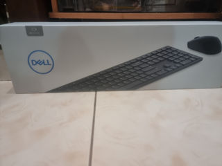 Vând tastatura  Dell KM5221W, noua, cu mouse fără fir, clasica, cu membrana
