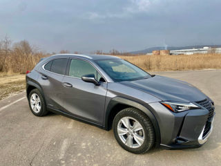 Lexus UX foto 2