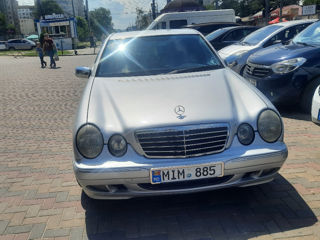 Mercedes E-Class foto 6