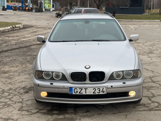 BMW 5 Series foto 3