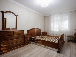 Apartament cu 3 camere, 80 m², Buiucani, Chișinău foto 3