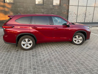 Toyota Highlander фото 7