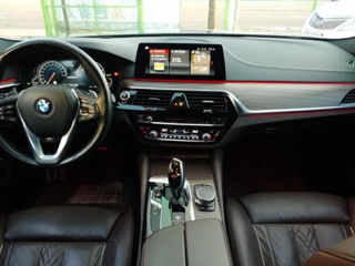 BMW 5 Series foto 4