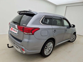 Mitsubishi Outlander foto 3