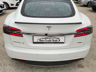 Tesla Model S foto 6