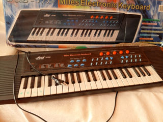 Синтезатор Miles Electronic Keyboard MLS-3738