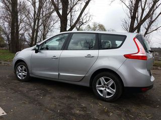 Renault Grand Scenic foto 3