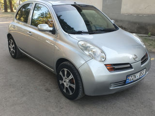 Nissan Micra foto 2