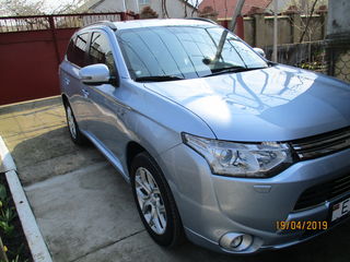 Mitsubishi Outlander foto 8