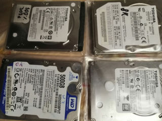 HDD и SSD, SATA, M.2 NVME и т.д.  Разных фирм, все оригинальные брэнды. Samsung, Intel, Sundisk, Phi