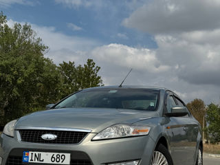 Ford Mondeo foto 1