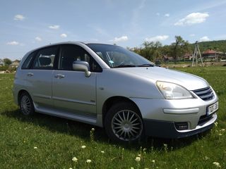 Suzuki Liana foto 2