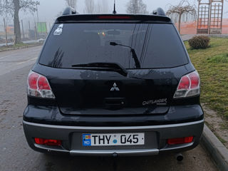 Mitsubishi Outlander foto 3