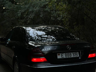 Mercedes E-Class foto 2