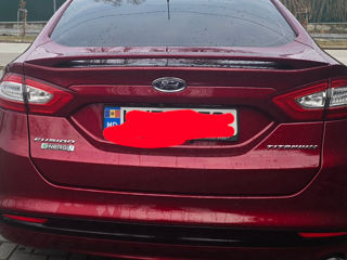 Ford Fusion foto 2