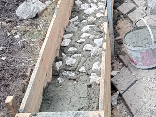 Construim case. garduri din piatra si beton foto 2