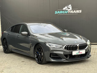 BMW 8 Series foto 3