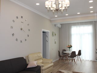 Apartament cu 2 camere, 55 m², Centru, Chișinău foto 2