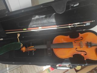 Se vinde  vioara Classenti pentru incepatori marimea 1/4.or.Drochia foto 2