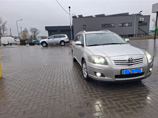 Toyota Avensis foto 3