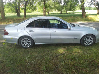 Mercedes E-Class foto 5