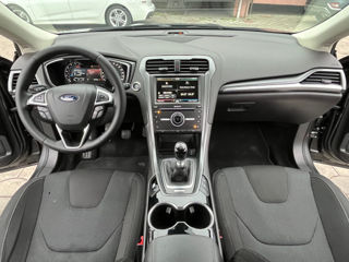 Ford Mondeo foto 9