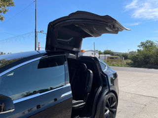 Tesla Model X foto 8