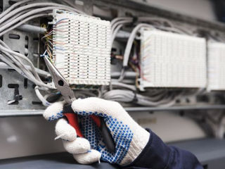 Servicii electronice componente -modernizare și fiabilitate