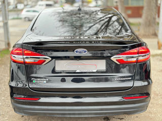 Ford Fusion foto 7