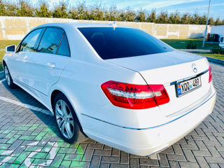 Mercedes E-Class foto 2