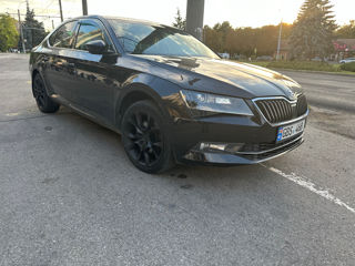 Skoda Superb foto 2