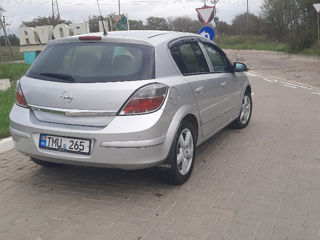 Opel Astra foto 2