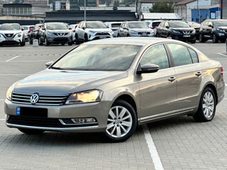 Volkswagen Passat foto 3