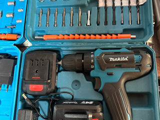 Insurubator Makita cu set de bite foto 0