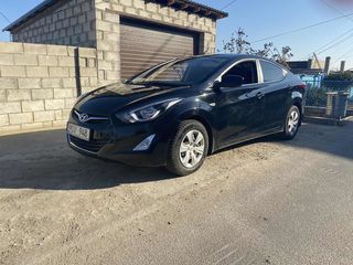 Hyundai Elantra foto 7