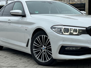 BMW 5 Series foto 3