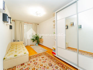 Apartament cu 3 camere, 64 m², Buiucani, Chișinău foto 3