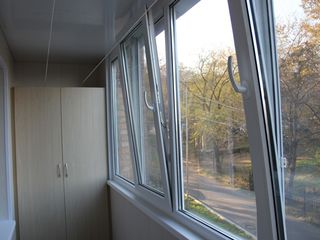 Balcoane din PVC. Ferestre, usi de intrare, interior, de balcon. Остекление балконов. Окна двери ПВХ foto 6