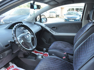 Toyota Yaris foto 10