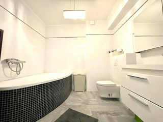 Apartament cu 2 camere, 107 m², Centru, Chișinău foto 4