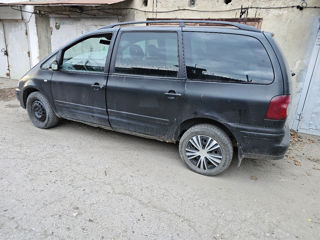 Volkswagen Sharan foto 2